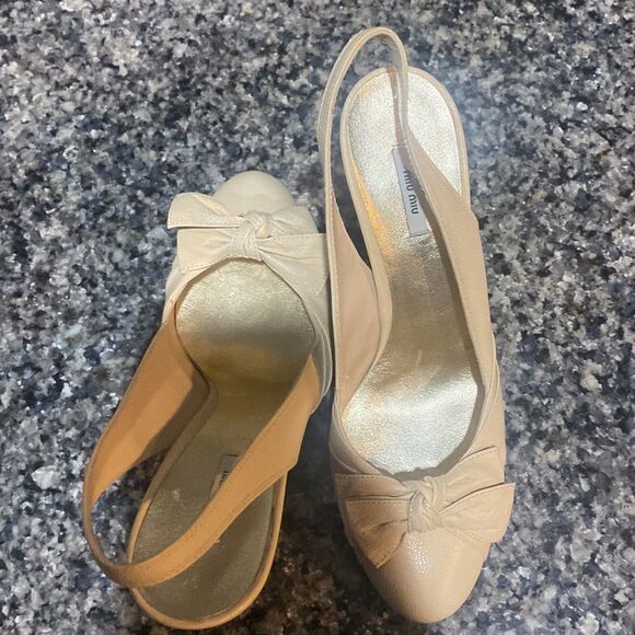 💯Authentic MIU MIU Crean  Leather Sandals whith heels sz36 - Picture 4 of 4